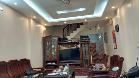 BÁN NHÀ NGUYỄN ĐÌNH HOÀN CẦU GIẤY, KINH DOANH ĐỈNH, VỈA HÈ, Ô TÔ TRÁNH, GIÁ 13 TỶ 4