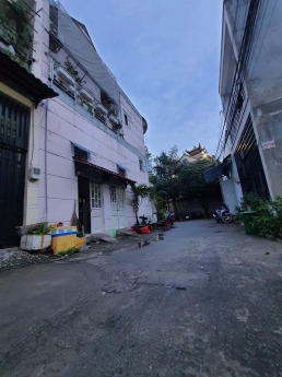 B.án nhà Lô góc Đường Số 9 gần đường Truông Tre Linh Xuân 70m  Xe tải tránh