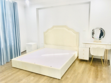 Bán nhà Phố Trạm, lô góc, Gara ô tô, full nội thất, ở đẳng cấp.