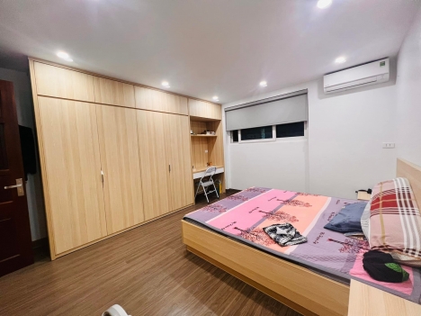 Nhà đẹp Nguyễn Phong Sắc, 96m2, phân lô, ô tô tránh, Kinh doanh, 15m ra phố, tặng nội thất
