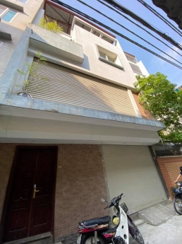 BIỆT THỰ  ĐỐNG ĐA - VỊ TRÍ ĐẸP -GaRa  Ô TÔ , 4M RA ĐƯỜNG Ô TÔ TRÁNH - KINH DOANH