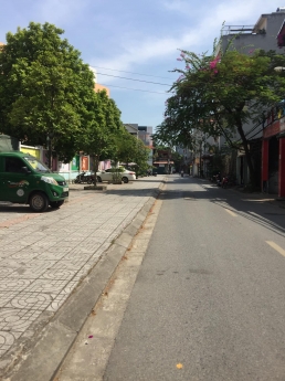 Bán nhà cấp 4 Ngô Gia Tự 40m2 x 2 tầng, mặt tiền 4m, giá 2.7 tỷ, ô tô chạy vòng quanh