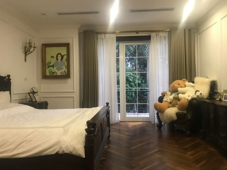 NHÀ PHÙNG CHÍ KIÊN - HOÀNG QUỐC VIỆT - CẦU GIẤY. GARA. THANG MÁY XỊN. DT 55M2. GIÁ 11,5 TỶ