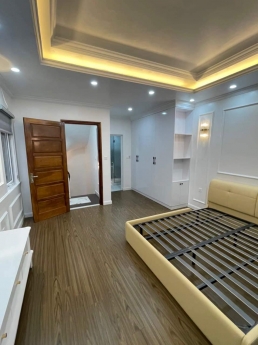 Chính chủ bán nhà mặt phố Doãn Kế Thiện, 60m2, 6 tầng, MT 4m, ô tô nhỉnh 11 tỷ.