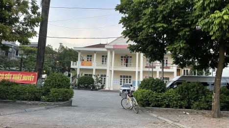 Bán đất Phố Trạm, mặt ngõ nông rộng ô tô tránh, 80m, 6.4 tỷ