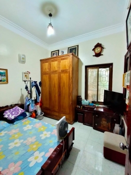 Bán nhà GẤP phố Hoàng Văn Thái: 40M2* 5 tầng, 5 phòng ngủ, gần NGÃ TƯ SỞ,  chỉ 4.8 tỷ