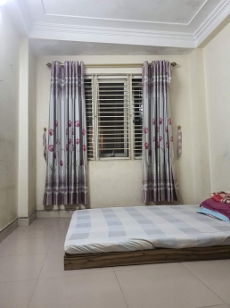 HIẾM CÓ GẦN PHỐ  GẦN Ô TÔ TRÁNH  2 THOÁNG
NGÕ 2.5M  SỔ ĐỎ PHÂN LÔ
Thanh Am bán nhà 33m2  3T giá