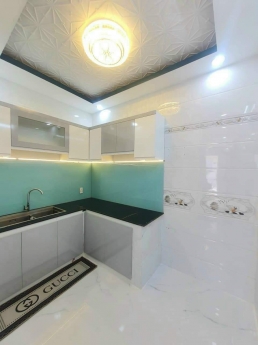 XE HƠI ĐẬU TRƯỚC NHÀ - 3 TẦNG -  NHÀ MỚI Ở NGAY CHỈ GẦN 3 TỶ
