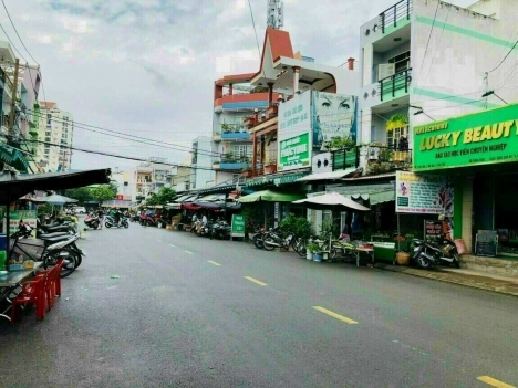 Bán nhà quận Tân Phú, mặt tiền đường Tây Sơn. Đất 240m2. Giá 25 tỷ thương lượng