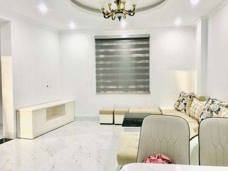 Bán nhà Phố Trạm, lô góc, Gara ô tô, full nội thất, ở đẳng cấp.