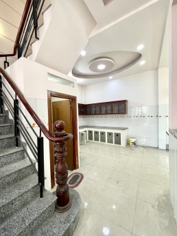 Bán Nhà Gò Xoài, Giap Lê Văn Qưới, 3 Tầng, 81m2,Ngang 6m, Hẻm Xe Tải. Gia Rẻ