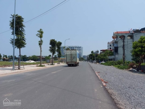 Bán nhà Việt Hưng Long Biên, Lô góc, KInh doanh, oto tránh, 77m2, giá 3.85 tỷ