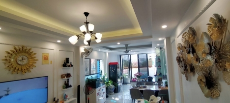 Bán Nhà Tôn Đức Thắng 13.6 tỷ ,69m x 5 tầng,mặt tiền 5.2m..gara ô tô kinh doanh đỉnh...