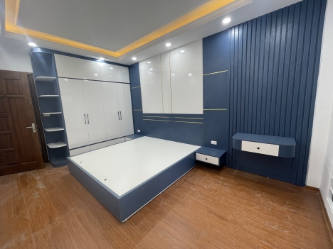 Bán nhà phố Trung Văn, oto đỗ trong nhà, dt gần 40m2