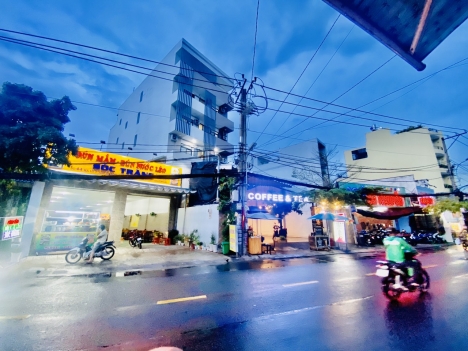 Bán gấp góc 2MT Ông Ích Khiêm Q11 sát Đầm Sen, 500m2 giá 150 tỷ