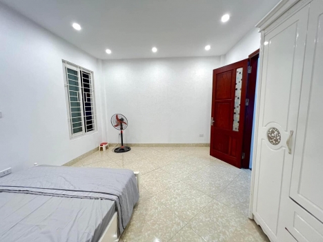 BÁN NHÀ PHỐ LĨNH NAM: 45M2, 5 TẦNG, 4 NGỦ, MT 4M, PHÂN LÔ, 10M RA Ô TÔ ĐỖ. 3.8 TỶ