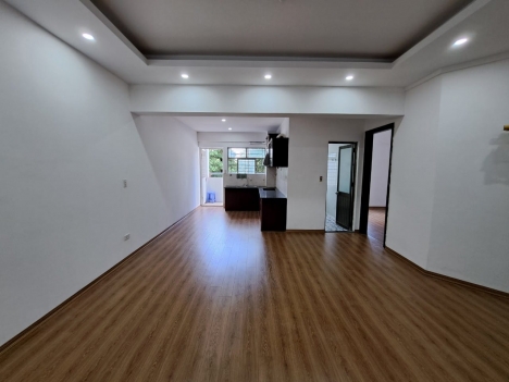 Bán Căn hộ  97m2 KĐT Việt Hưng, 3 ngủ, có Ban công, chỗ để ô tô miễn phí, Nhỉnh 2 tỷ