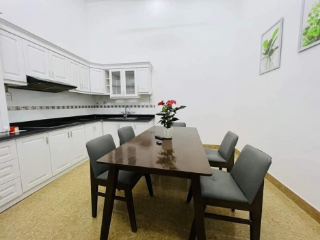 Bán nhà phố Bạch Mai ,46 m2 x 5 ,ô tô đỗ cửa, 4 tỷ050,