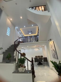 Bán nhà phố Trần Đại Nghĩa ,44m2 x 5 tầng, Chỉ bán cho người hiểu biết, 4 tỷ100