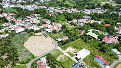 Chủ Ngợp bán Nhanh 2 Lô Diên Lạc. Mặt Tiền Đường Nhựa 7m. Giá Đầu Tư. Liên Hệ Ngày Để Sở Hữu.