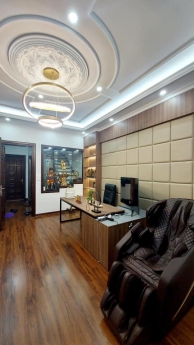 BÁN NHÀ MẶT PHỐ PHẠM VĂN ĐỒNG 2 MẶT TIỀN - KINH DOANH VỈA HÈ RỘNG - SIÊU HIẾM GIÁ 215 tr/m2