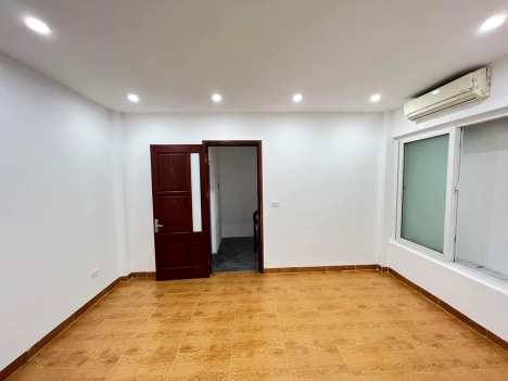 BÁN NHÀ PHỐ LĨNH NAM: 45M2, 5 TẦNG, 4 NGỦ, MT 4M, PHÂN LÔ, 10M RA Ô TÔ ĐỖ. 3.8 TỶ