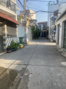 Nhà đẹp HXH khu đất vàng Hồ Bá Phấn quận 9.  5.5x12m ở liền. Giá 4 tỷ 6 TL.