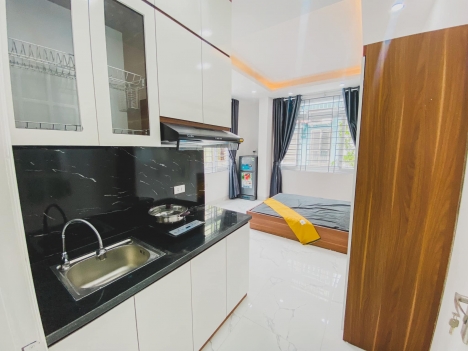 Bán nhà 6 tầng đường Láng, 51m2, 4.7 tỷ, full nội thất