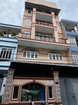 Bán nhà quận Tân Phú 8x20.5, sử dụng đến 912m2. Hẻm rộng. Giá 16.9tỷ thương lượng