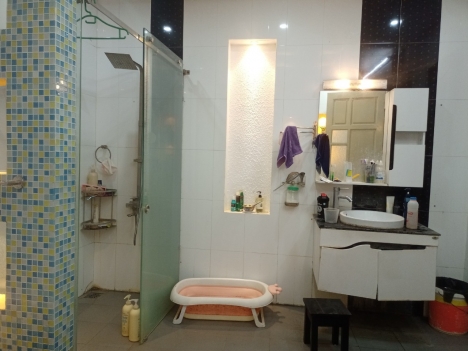 Bán nhà 3 tầng TT.Đông Anh, kinh doanh, ô tô, vỉa hè rộng, nhỉnh 8 tỷ,