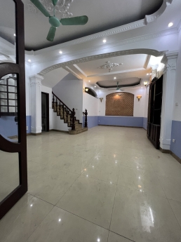 Bán biệt thự Linh Đàm,ô tô,kinh doanh,90m2 MT9m giá quá rẻ 16 tỷ.
