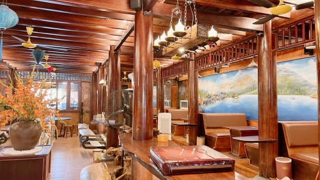 BÁN  NHÀ HÀNG MẶT PHỐ LỚN - KINH DOANH SIÊU ĐÔNG KHÁCH - DOANH THU CAO 2 TỶ/ THÁNG - VỊ TRÍ ĐẸP