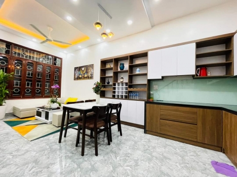 TRUNG TÂM CẦU GIẤY - MẶT TIỀN ĐẸP - HAI THOÁNG. NHÀ TRẦN THÁI TÔNG 38M2, 4T, MT5M, GIÁ 5.35 TỶ.