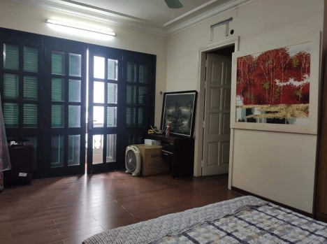 Mặt Hồ Tây, Yên Hoa 265 x 2 tầng, MT 7.2m, giá 46 tỷ.