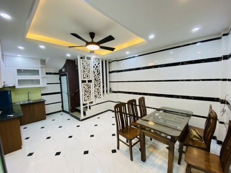 Nhà mới ,Ful đồ,Nguyễn Văn Trỗi,20m ra phố,MT6m,5T,chỉ 3,8 tỷ.