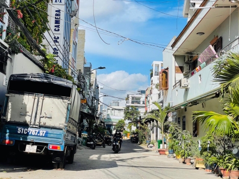 Nguyễn Quý Yêm- Oto vào nhà- 3 tầng BTCT – 50m2 – giá nhỉnh 6 Tỷ ( TL)