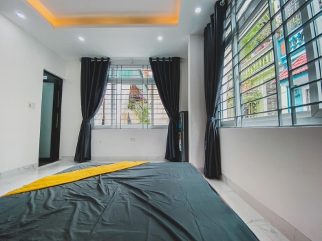 Bán nhà 6 tầng đường Láng, 51m2, 4.7 tỷ, full nội thất