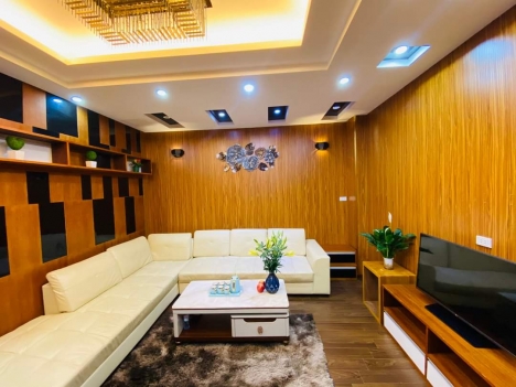 Rất Gần mặt phố Nguyễn Trường Tộ 38m x 5 tầng, MT4,3, giá 5,6 tỷ