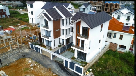 Cần bán cặp biệt thự xinh xắn trên đường Nguyễn Hữu Cầu, Phường 12, TP. Đà Lạt, giá 25 tỷ