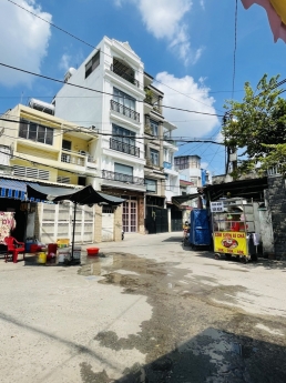 BÁN GẤP NHÀ HXH SIÊU PHẨM HOÀNG HOA THÁM BÌNH THẠNH-94M2 NỞ HẬU4PN-4WC-SÂN ĐỂ 10 CHIẾC XE-NHỈNH 7 TỶ