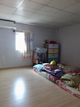 Bán nhà Phạm Văn Đồng, gần phố, ô tô, tặng nội thất, dt 45m2, giá 3.5 tỷ