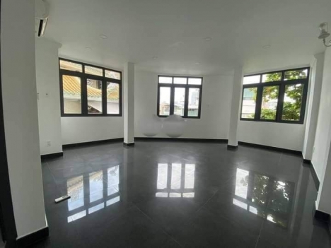 HHC210.1 Viễn Phương BDS. Cách 200m là Tân Định Q1 TPHCM. Lô góc, mặt tiền thụt, 94m2 giá rẻ, xe