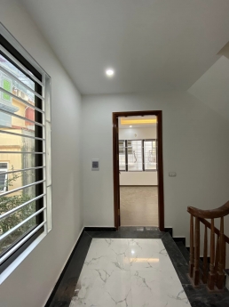 Bán nhà phố Tựu Liệt, Thanh Trì, 40m2 mới xây 4,5 tầng, giá 4,2 tỷ