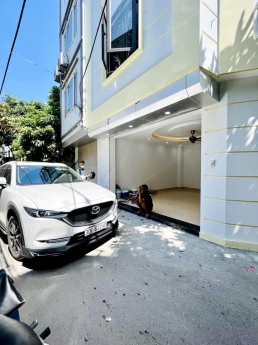 ĐẲNG CẤP PHỐ TRẠM, LÔ GÓC, GARA Ô TÔ, Nhà mới full nội thất 46m2 x 5 tầng