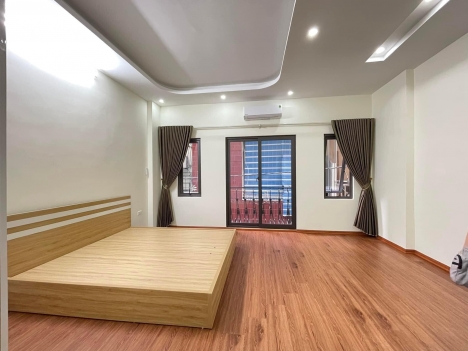 Bán Nhà Gần Phố Lê TRỌNG TẤN-OTO ĐÕ CỬA-NGÕ THÔNG-GẦN PHỐ CHỈ 5,2 TỶ KHU VỰC HIẾM BÁN