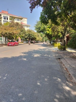 Bán nhà chung cư phố thép mới khu đô thị Việt Hưng Long biên . Dt 73,64m. Giá 1.550 tỷ