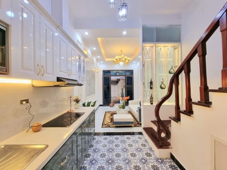 BÁN NHÀ PHỐ GỐC ĐỀ: 35M2, 5 TẦNG, 3 NGỦ, MT 4M, PHÂN LÔ, 5M RA Ô TÔ ĐỖ. 4 TỶ