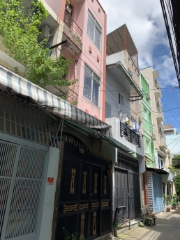 Nhà bán Lạc Long Quân, Tân Bình,90m2 hẻm thông chỉ có 6,5 tỷ