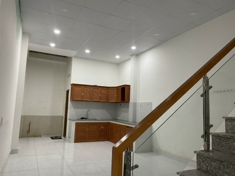 BÁN NHÀ 2 TẦNG HẺM 133 CỐNG LỞ , 34m2, 3 TỶ 3