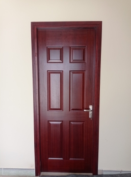 Cửa gỗ giá rẻ tại Bình Tân